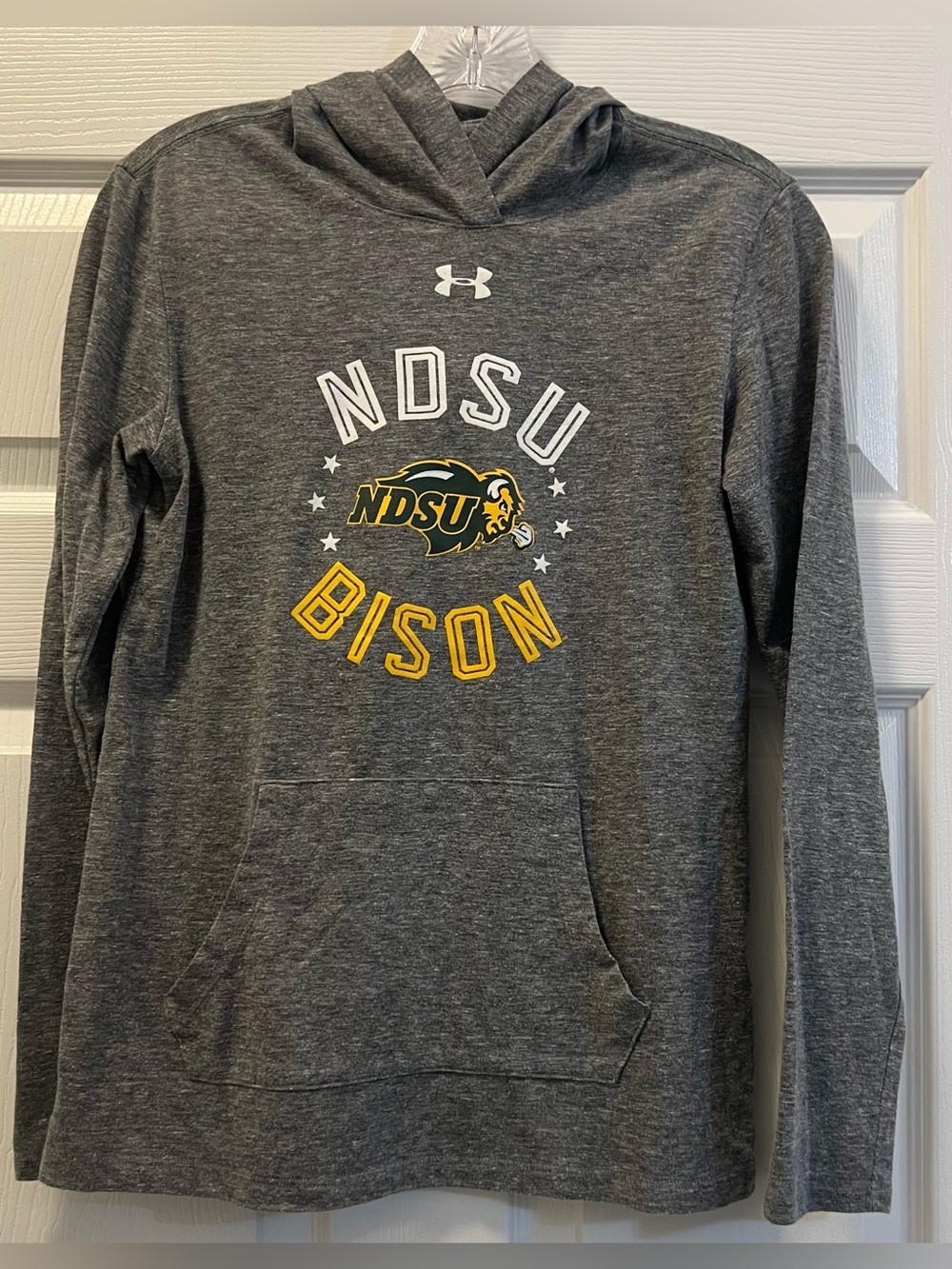 Under Armour North Dakota State University NDSU Bison Thin Grey Hoodie, Size S.